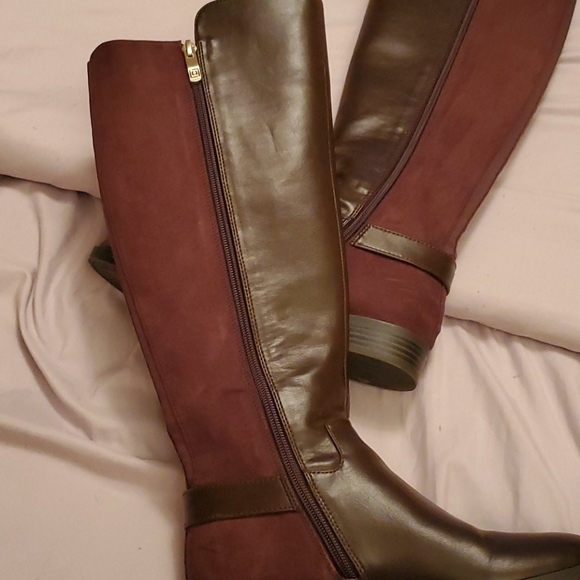 Knee boots - Picture 7 of 8